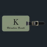 Sage Green Monogram Adventure erwartet Geschenke G Gepäckanhänger<br><div class="desc">Mit Monogramm Initialtexte mit dem benutzerdefinierten Text "Adventure Awaits" und auch persönliche Daten wie Name,  Adresse,  Telefonnummer und E-Mail,  die Sie alle bearbeiten können. Sie können die Farbe ändern,  wenn Sie es wünschen.</div>