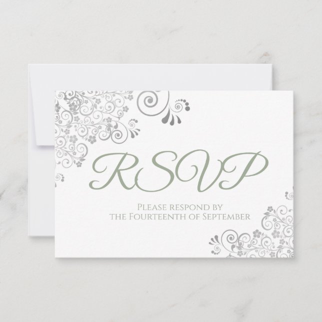 Sage Green on White Elegant Silver Lace Wedding RSVP Karte (Vorderseite)