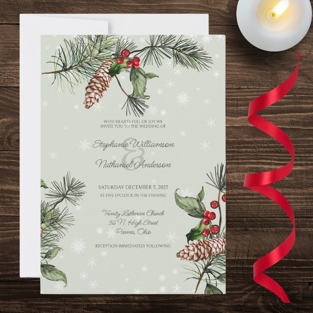Sage Green Pine & Holly in Snow Wedding Einladung (Von Creator hochgeladen)