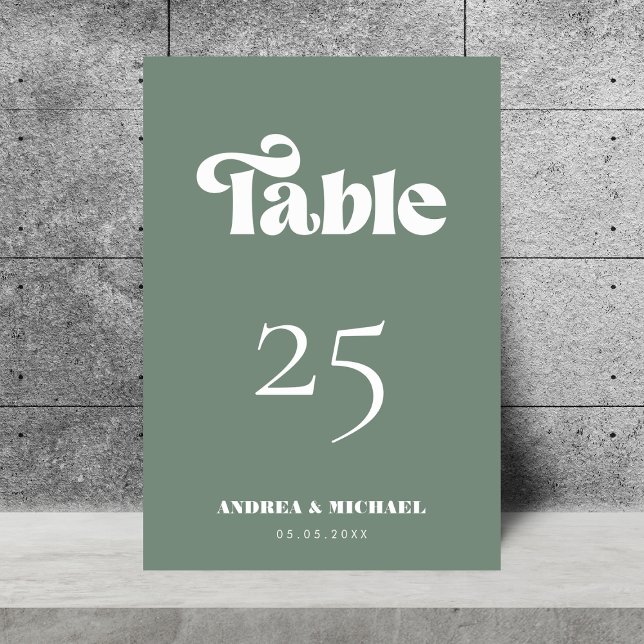 Sage Green Retro Typografie Simple Modern Wedding Tischnummer (Von Creator hochgeladen)