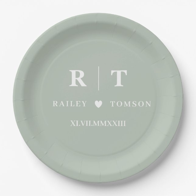 Sage Green Roman Numerals Minimalistisch Monogram Pappteller (Vorderseite)