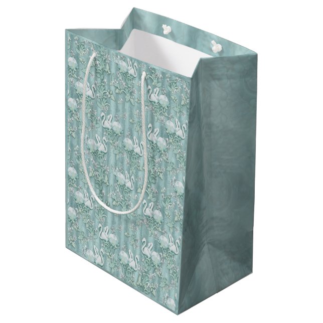 Sage Green Silk Drapes & Flamingos Blume Mittlere Geschenktüte (Rückseite Schrägansicht)
