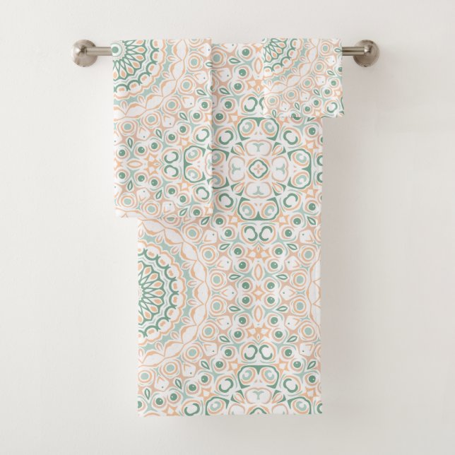 Sage Green und Peach Mandala Pattern Badhandtuch Set (Insitu)
