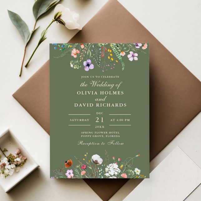 Sage Green Watercolor Wildblume Meadow Wedding Einladung (Sage Green Watercolor Wildflower Meadow Wedding Invitation on wedding table)
