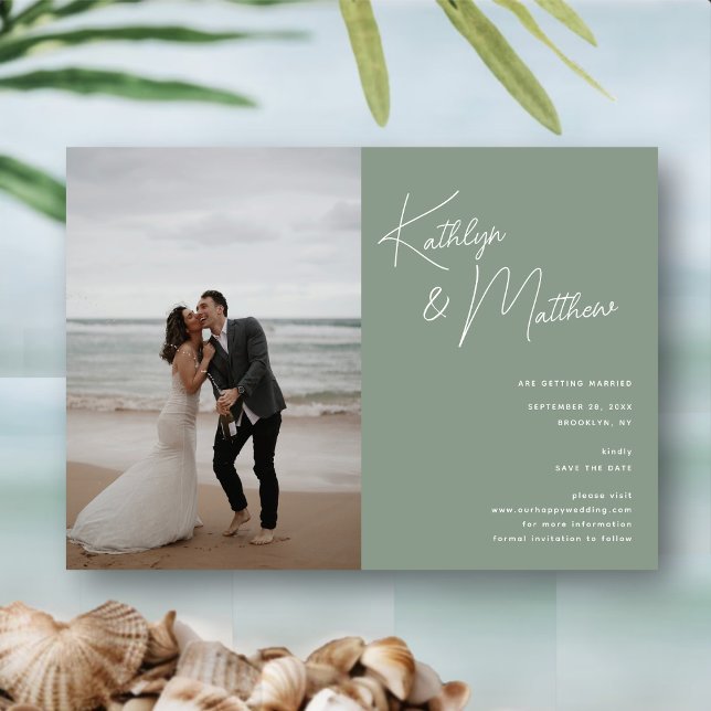 Sage Green Whimsiscript Modern Save the Date Magneteinladung (Von Creator hochgeladen)