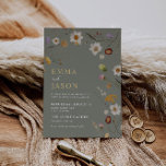 Sage Green Wildblume Boho Wedding Einladung<br><div class="desc">Hochzeitseinladungen zeichnen sich durch boho-Stil,  Blumenkunst,  Salbei-Grün- und Naturbeige-Farben aus,  wobei verschiedene Schriftart-Stile,  oft in verschiedenen Größen,  kombiniert werden,  um einen einzigartigen,  eklektischen Look zu schaffen,  der die natürliche Ästhetik dieser Einladung ausmacht. Finden Sie passende Artikel in der Sage Green Boho Wildblume Wedding Collection. Sammlung: https://www.zazzle.com/collections/sage_green_boho_wildflower_collection-119174346394052758</div>