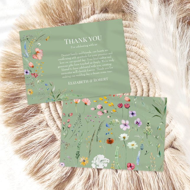 Sage Green Wildblume Wedding Dankeschön Card Dankeskarte (Sage Green Wildflower Wedding Thank You Card on a neutral boho rattan decoration)