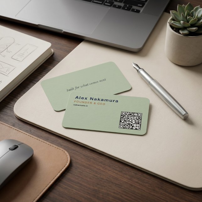 Sage Grün Minimal QR-Code Tech Gründer Startup Visitenkarte (Sage Green Minimal QR Code Tech Founder Startup Business Card)