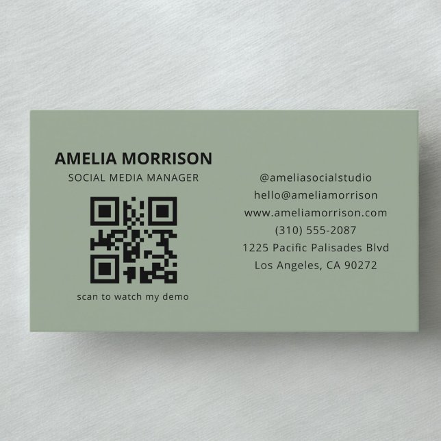 Sage Grün Modernes QR-Code Minimalistisches Profes Visitenkarte (Von Creator hochgeladen)