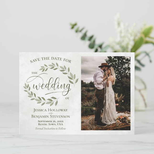Sage & Olive Green Blätter & Foto Rustikale Hochze Save The Date (Stehend Vorderseite)