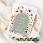 Sage Pink Wildblume Fairy 1. Geburtstag Party Einladung<br><div class="desc">Inspiriert von der geliebten Märchenfigur "Thumbelina", nimmt eine süße kleine Fee bei dieser Einladung die zentrale Bühne ein. Mit ihren höflichen Flügeln und ihrem kleinen Rahmen erfasst sie das Wesen der Unschuld und des Wunders, das die Kindheit definiert. Die prächtige Blumenausstellung von bohonen Wildblumen in sanften Farbtönen wie Salbei, Rosa,...</div>