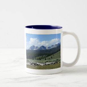 Sägezahn-Berge Zweifarbige Tasse