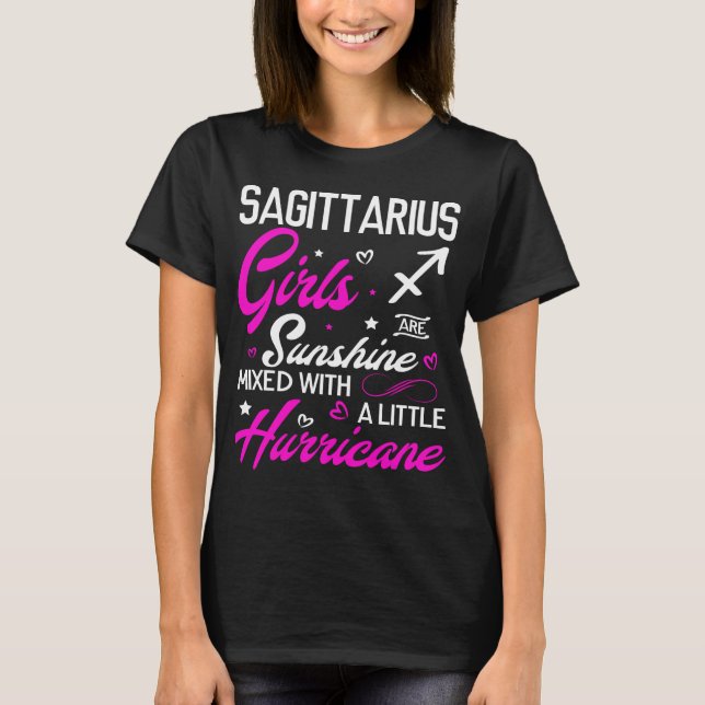 Sagittarius Girl. Funny Aquarius Zodiac Astrologie T-Shirt (Vorderseite)