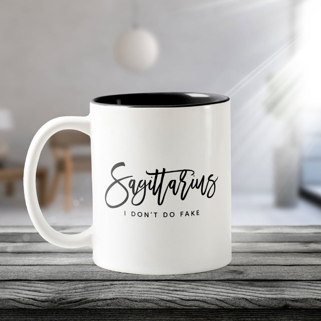 Sagittarius Horoscope Modern Script Zodiac Sign Zweifarbige Tasse (Von Creator hochgeladen)
