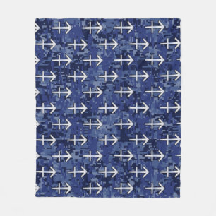 Sagittarius Zodiac Sign auf Navy Digital Camouflag Fleecedecke
