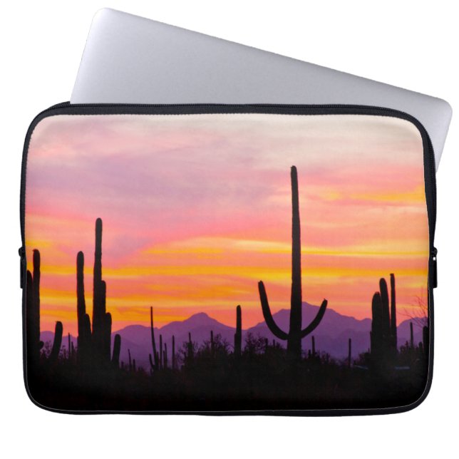 Saguaro Cactus Forest at Sunset Laptopschutzhülle (Vorderseite)