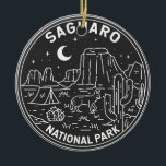 Saguaro Nationalpark Arizona Vintag Monoline Keramik Ornament<br><div class="desc">Saguaro Vektorgrafik Design. Der Park ist nach dem großen Saguaro-Kakteen benannt,  das in seiner Wüstenlandschaft beheimatet ist.</div>