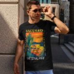 Saguaro Nationalpark Arizona Vintag stört T-Shirt<br><div class="desc">Saguaro Vektorgrafik Design. Der Park ist nach dem großen Saguaro-Kakteen benannt,  das in seiner Wüstenlandschaft beheimatet ist.</div>