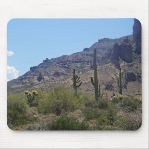 Saguaros und Berge Mousepad