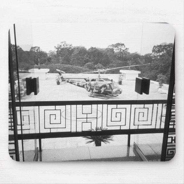 Saigon HCMC Vietnam, Huey Helicopter Mousepad (Vorne)