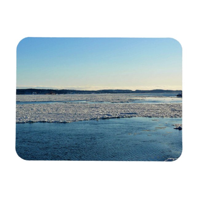 Saint Lawrence River im Winter, Quebec, Kanada Magnet (Horizontal)