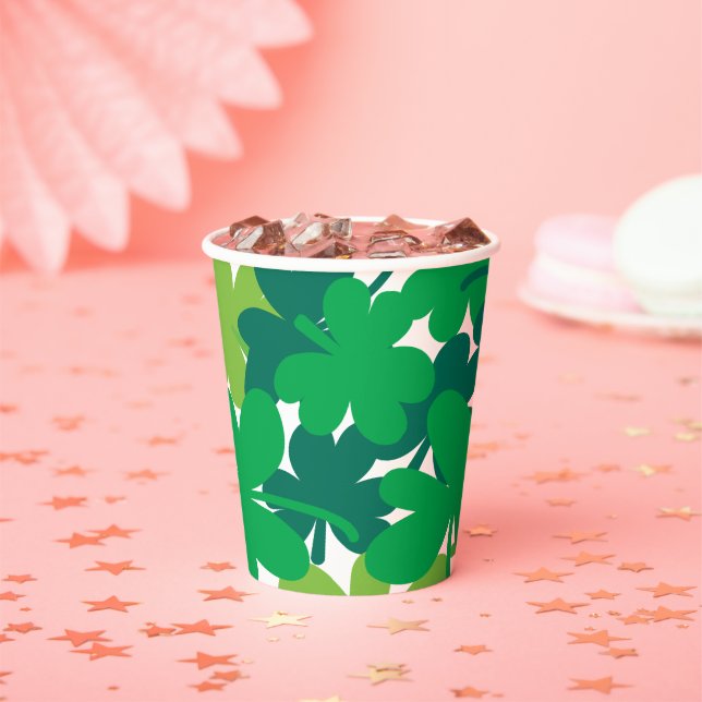 Saint Patrick’s Day Green Shamrock Paper Cups Pappbecher (Insitu)