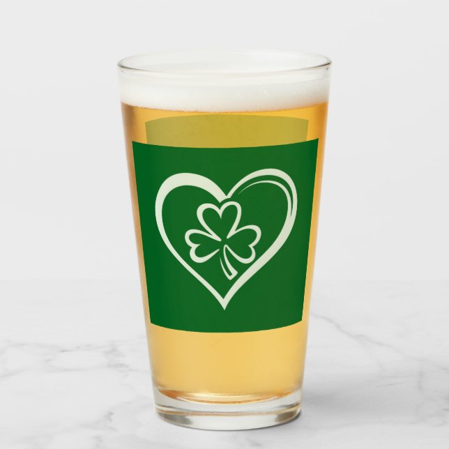 Saint Patrick's Day Funny Kleeblatt Herz Irish Glas (Vorne (Gefüllt))