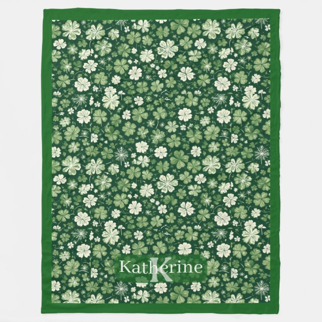 Saint Patricks Day Raining Shamrocks 4 Leaf Clover Fleecedecke (Vorderseite)