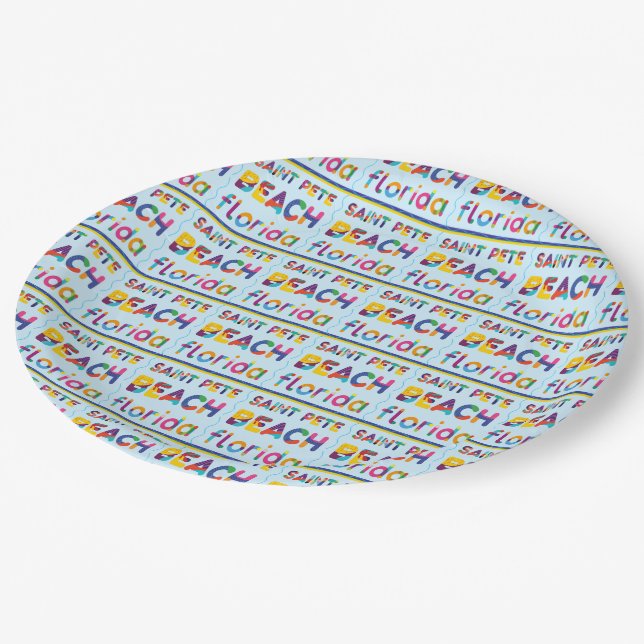 Saint Pete Beach, Florida. Farbiges Textmuster P Pappteller (Schrägansicht)