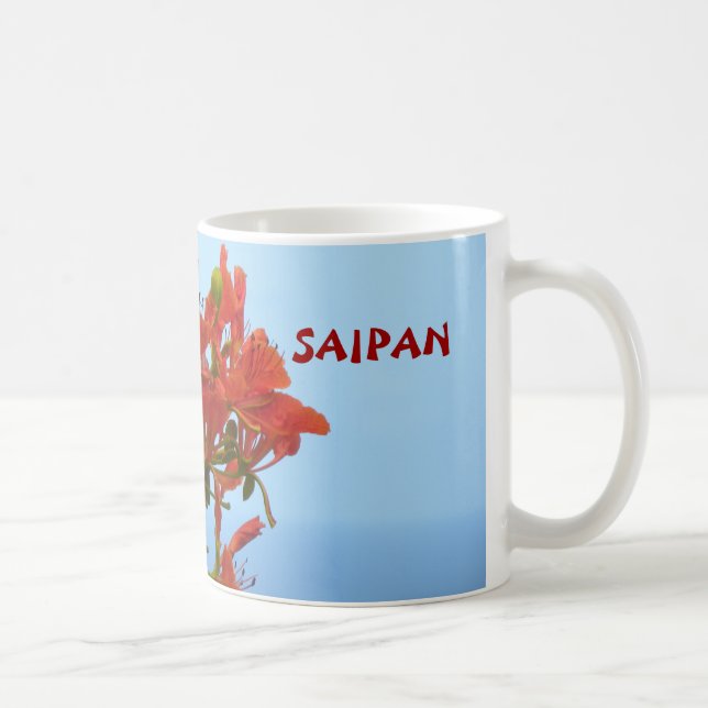 Saipan-Flammen-Blüten auf einem Ozean des Blaus Tasse (Rechts)
