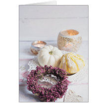 Saisonale rustikale Herbstkerze & Kürbiskulisse