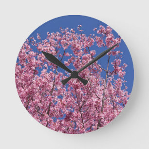 Sakura Cherry Blossoms Into The Blue Runde Wanduhr