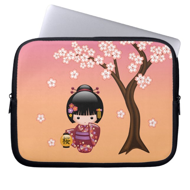 Sakura Kokeshi Doll - Geisha Girl on Peach Laptopschutzhülle (Vorderseite)