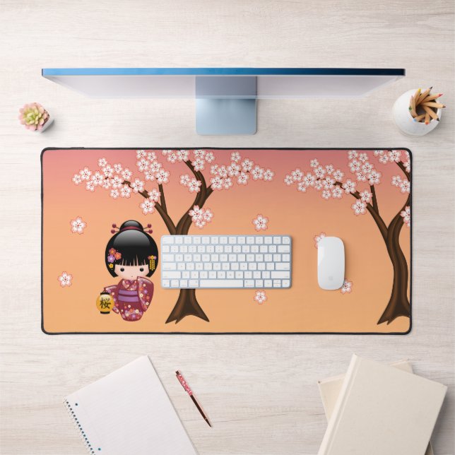 Sakura Kokeshi Doll - Geisha Girl on Peach Schreibtischunterlage (Büro 1)