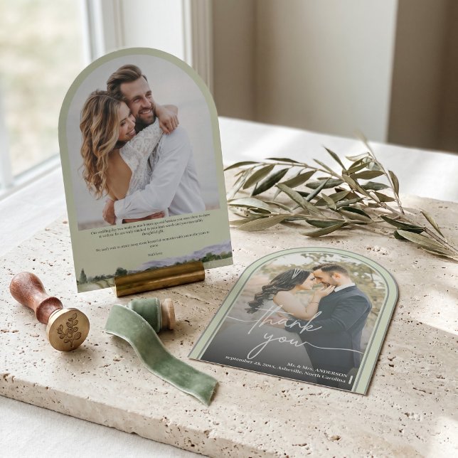 Salbeigrüne Aquarell-Bergbogen-Foto-Minimali Einladung (Sage Green Watercolor Mountain Arch Photo Minimalist Wedding Thank You)