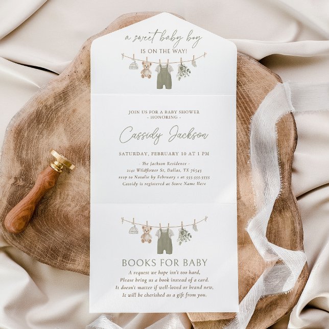 Salbeigrüne Babykleidung für Jungen Baby Shower All In One Einladung (Von Creator hochgeladen)