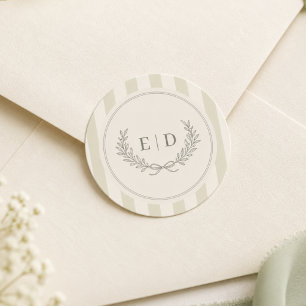 Salbeigrüne gestreifte Monogramm-Hochzeit Runder Aufkleber