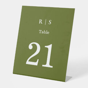 Salbeigrüne Monogramm-Hochzeitstisch-Nummernkarte Sockelschild
