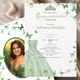 Salbeigrüne Schmetterlinge Kleid Tiara Quinceanera Einladung
