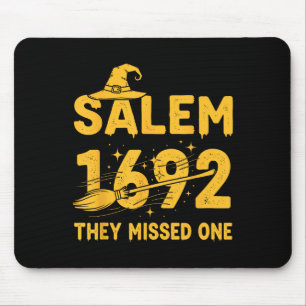 Salem 1692 vermissten sie ein Halloween Salem Hexe Mousepad