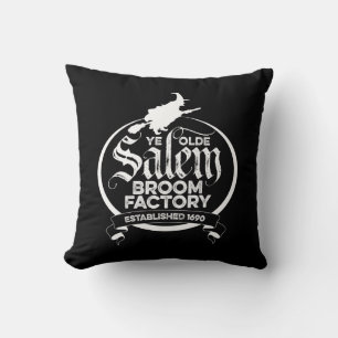 Salem Hexenbesenfabrik – lustige vintage gotische Kissen