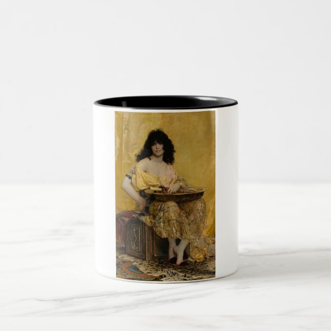 Salomé (Portrait der Frau) (von Henri Regnault) Zweifarbige Tasse (Mittel)