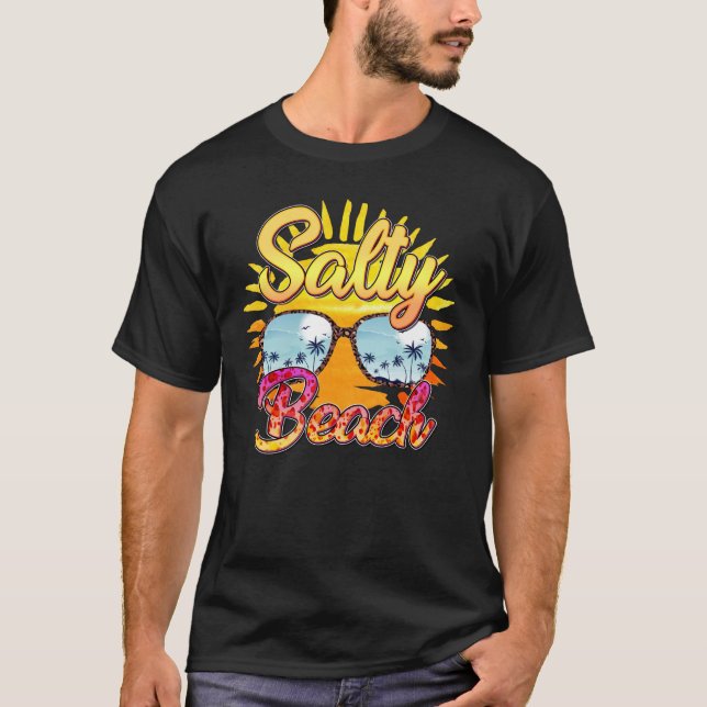 Salty Beach | Tropische Sonne und Palmen T-Shirt (Vorderseite)