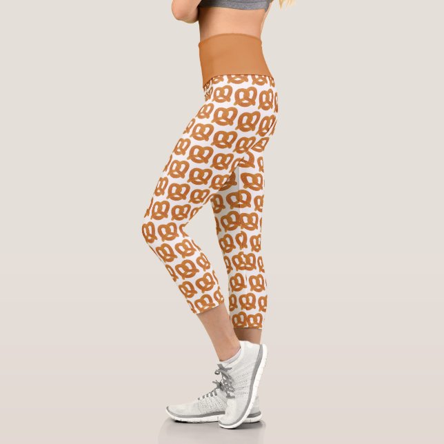 Salty Soft Pretzel Niedliches Muster Capri Leggings (Links)