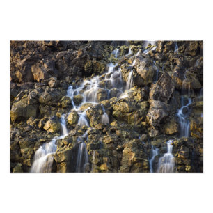 Salzlösungsfälle vom vulkanischen Felsen fallen Fotodruck