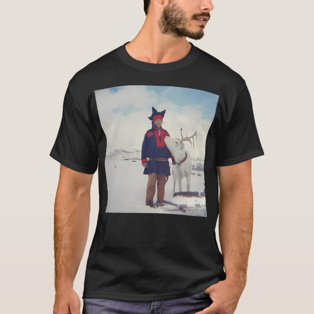 Sami und Reindeer auf dem norwegischen Magerya T-Shirt (Vorderseite)