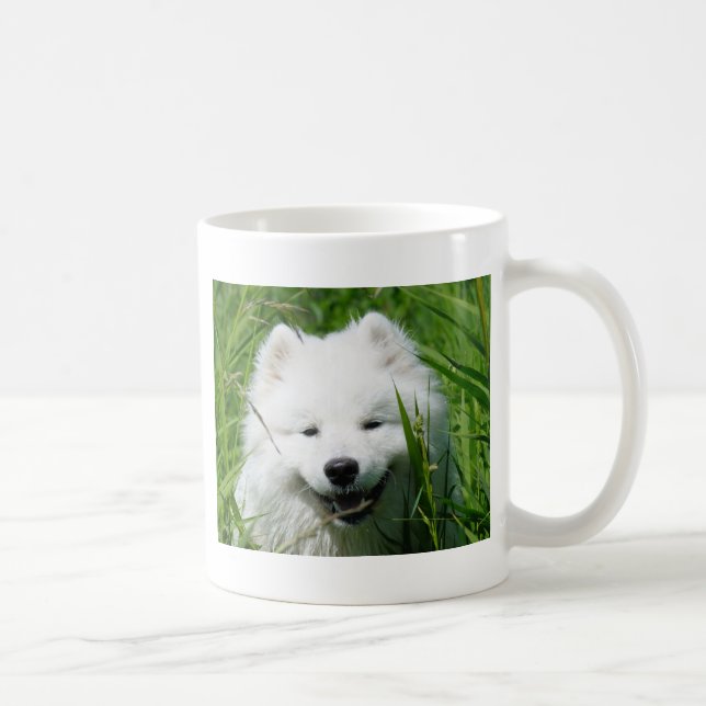 Samoyed in der Gras-Tasse Tasse (Rechts)