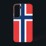 Samsung Galaxy S22 Case Flag Norwegen Samsung Galaxy Hülle<br><div class="desc">Mit dem exklusiven Handy-Cover, das mit der fetten und ikonischen Flagge Norwegens geschmückt ist, können Sie Ihre Samsung Galaxy S22 aufwerten. Dieses Cover wurde mit Präzision und Sorgfalt erstellt und schützt nicht nur Ihr Gerät, sondern feiert auch Norwegens reichhaltiges Kulturerbe. Das markante rote, weiße und blaue Kreuz symbolisiert Norwegens Geschichte,...</div>