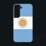 Samsung Galaxy S22 Fallflagge von Argentinien Hülle<br><div class="desc">Mit dem exklusiven Cover der argentinischen Flagge verwandeln Sie Ihre Samsung Galaxy S22 in ein Symbol des argentinischen Stolzes! Dieses Cover wurde mit viel Liebe zum Detail entworfen und zeigt stolz das ikonische Design der argentinischen Fahne. Die Fahne besteht aus drei horizontalen Streifen in hellblau und weiß, in der Mitte...</div>