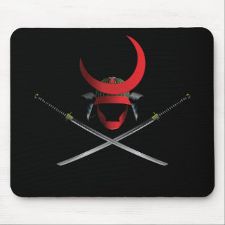 Samurai-Sturzhelm und Schwerter Mousepad